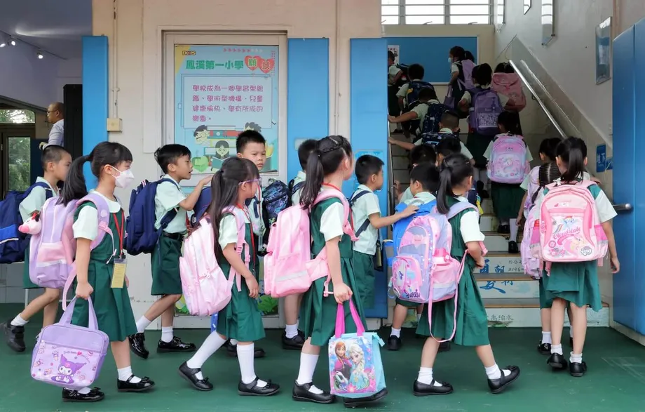El nuevo currículo de inglés de Hong Kong: la seguridad nacional y el patriotismo cobran protagonismo en las escuelas primarias