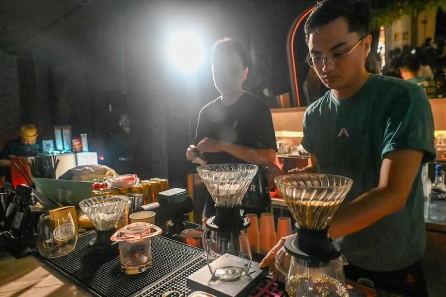 Restauradores de Singapur se trasladan en masa a Johor Bahru: costos, desafíos y futuro de la gastronomía transfronteriza