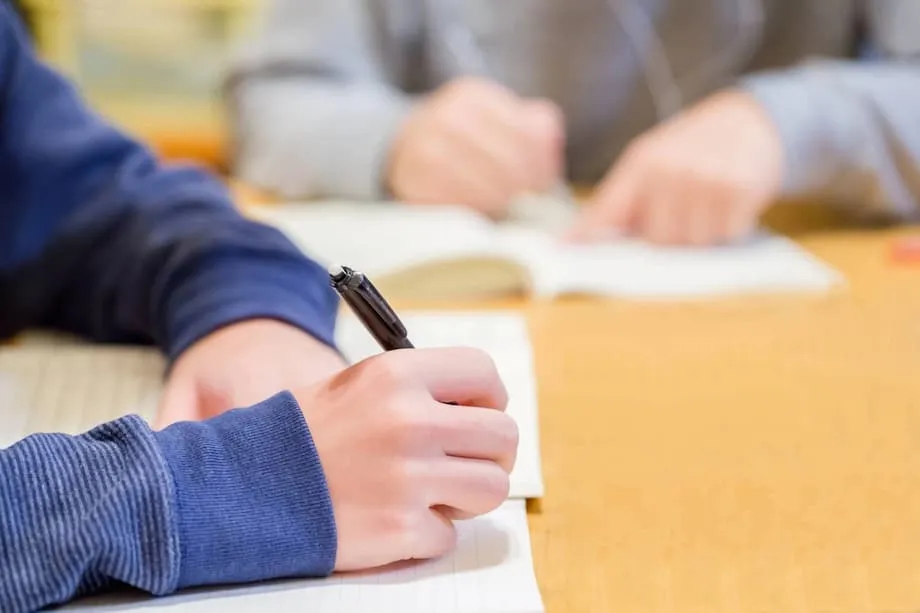 Los estudiantes japoneses tienen dificultades con las preguntas de desarrollo: claves de la Prueba Nacional de Rendimiento Académico de 2025