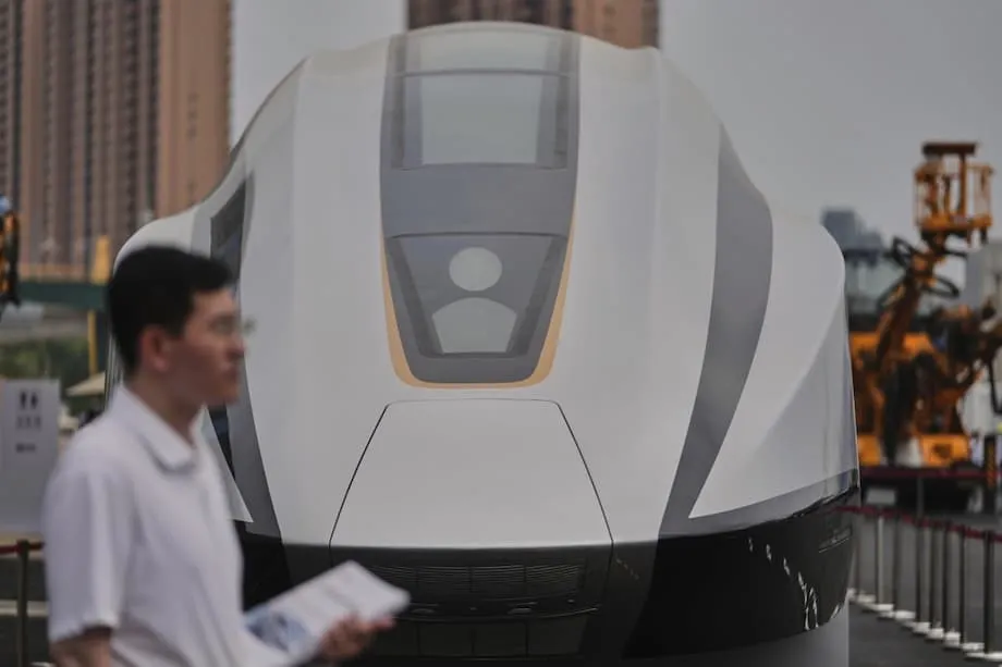 El ferrocarril de alta velocidad de China: una maravilla de la ingeniería frente a una montaña de deuda