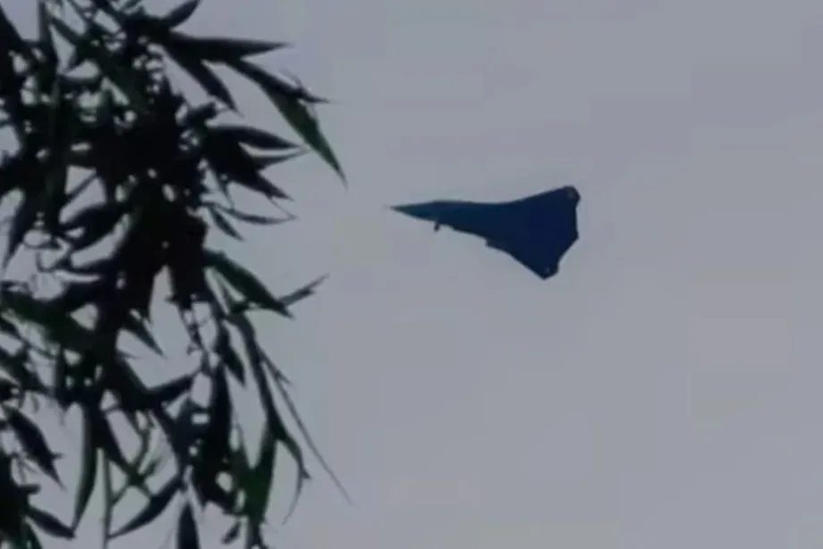 El nuevo avión furtivo de China: un nuevo desafío al dominio aéreo de Estados Unidos en la carrera por los cazas de sexta generación