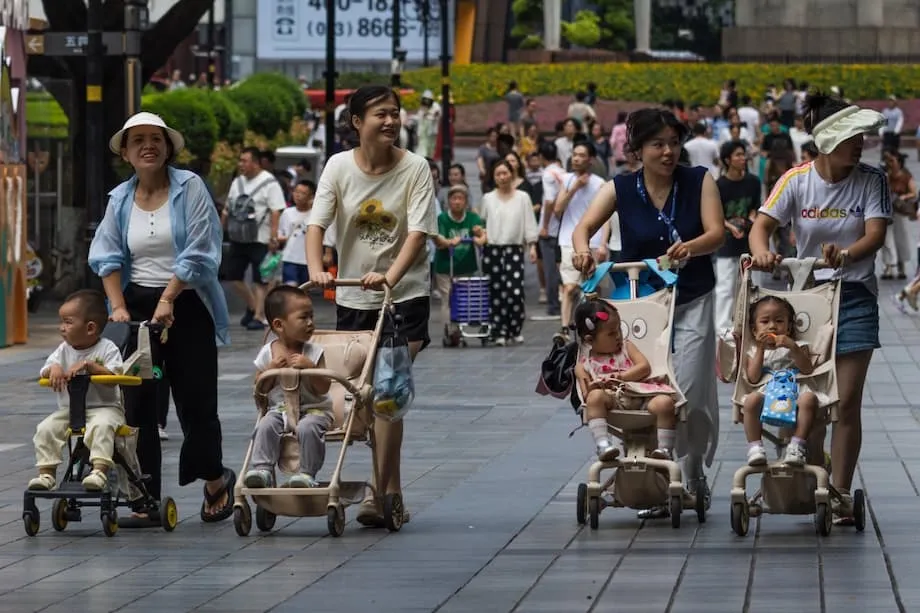 La crisis demográfica de China: riesgos económicos, respuestas políticas e implicaciones globales