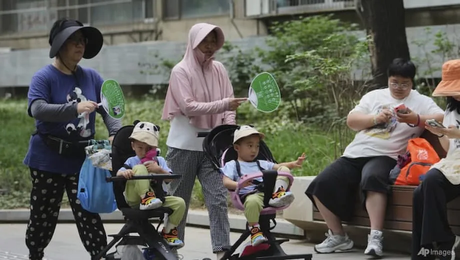 El subsidio para el cuidado infantil en China desata un debate por la exclusión de las madres solteras