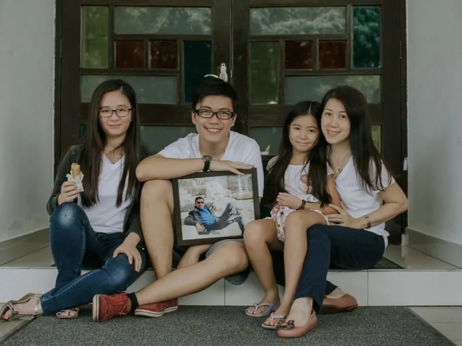 Encontrar esperanza tras la pérdida: Cynthia Tay y la misión de Wicare Support Group de ayudar a las viudas a sanar en Singapur