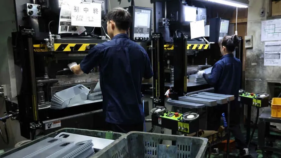 Los trabajadores extranjeros en Japón se encaminan a batir el récord de remesas: qué significa para Japón y el mundo