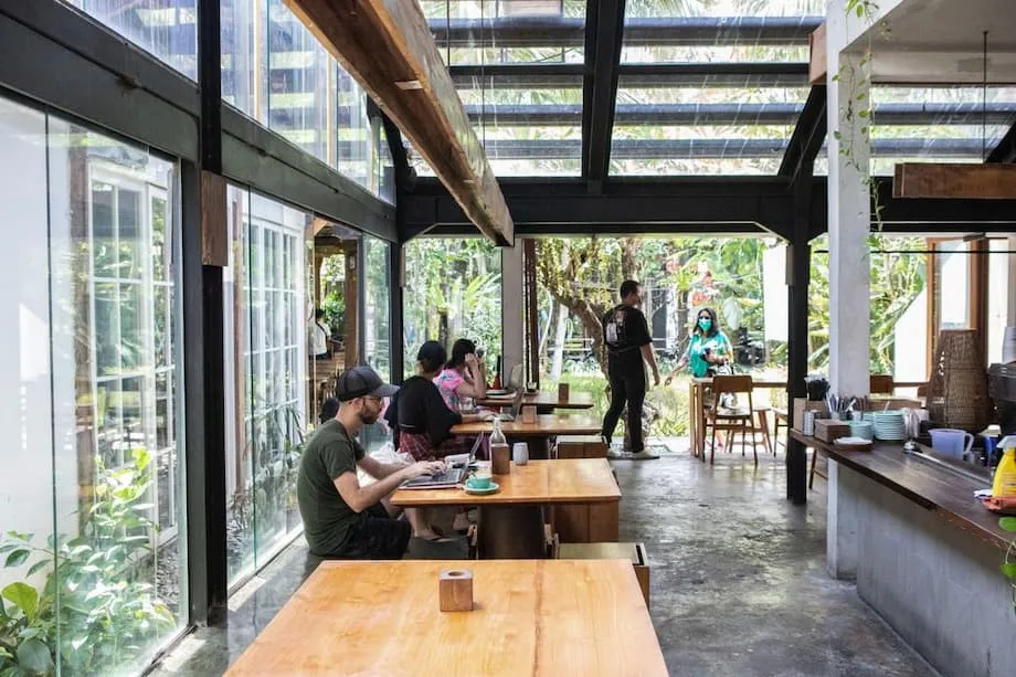 Silencio en los cafés: la ofensiva de Indonesia contra el impago de regalías musicales transforma los espacios públicos y desata un debate nacional