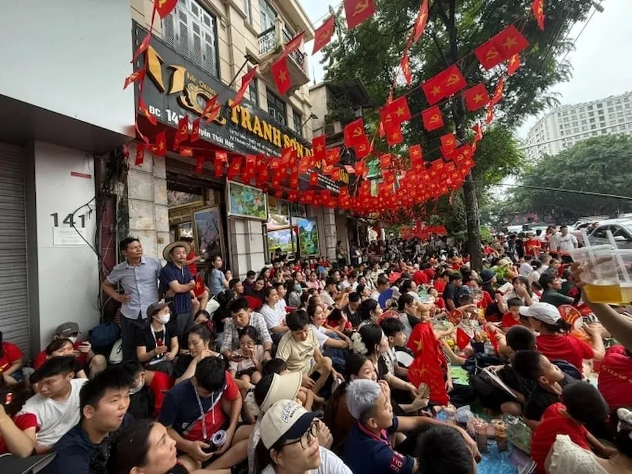 Los habitantes de Hanói abren sus puertas: el espíritu comunitario brilla durante los ensayos del desfile del Día Nacional