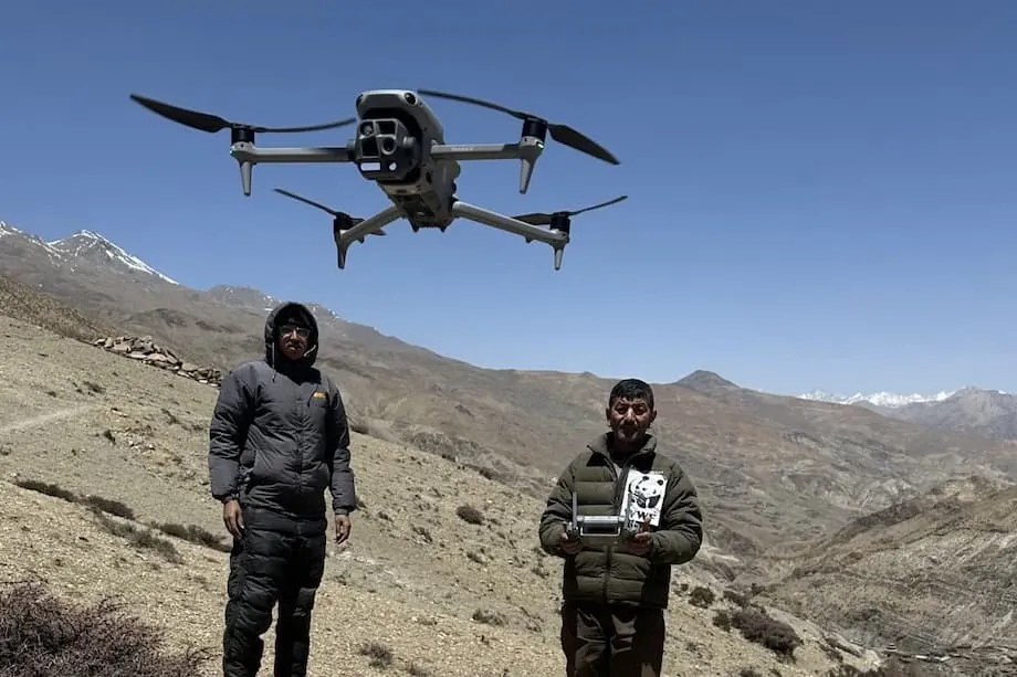 Ojos en el cielo: cómo los drones están transformando la conservación de la fauna silvestre en Nepal
