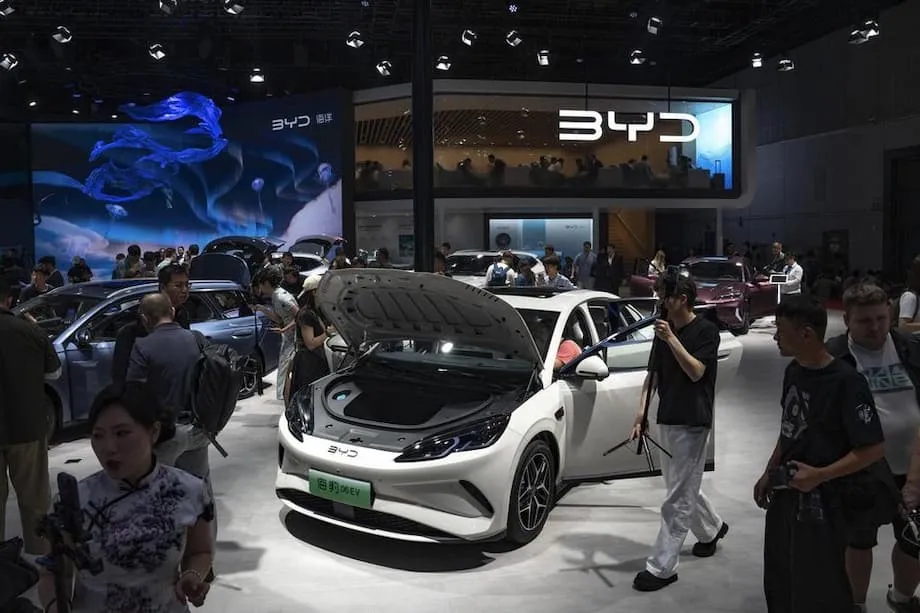El ascenso de China como innovadora en energía limpia: cómo las políticas, la competencia y la tecnología están transformando el panorama energético mundial
