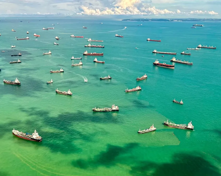 Aumentan la piratería y los robos a mano armada en los estrechos de Malaca y Singapur: causas, impacto y medidas de respuesta
