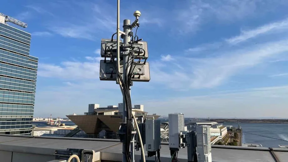 El impulso de Japón a la tecnología nacional de estaciones base inalámbricas: seguridad, competitividad y la carrera mundial por el 5G