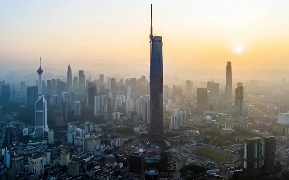 El déficit fiscal de Malasia: endeudamiento interno, sostenibilidad y perspectivas