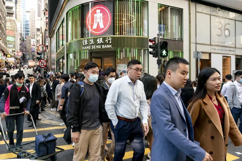 La llegada de talento de China continental pone a prueba el mercado laboral de Hong Kong, las garantías de las políticas y la cohesión social