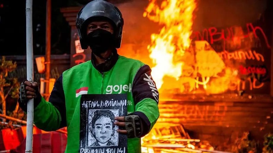 Las protestas en Indonesia tras la muerte de un repartidor ponen a prueba a Prabowo