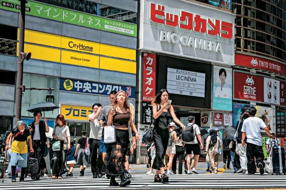 Japón estudia un recargo en las tarjetas de crédito de los turistas extranjeros