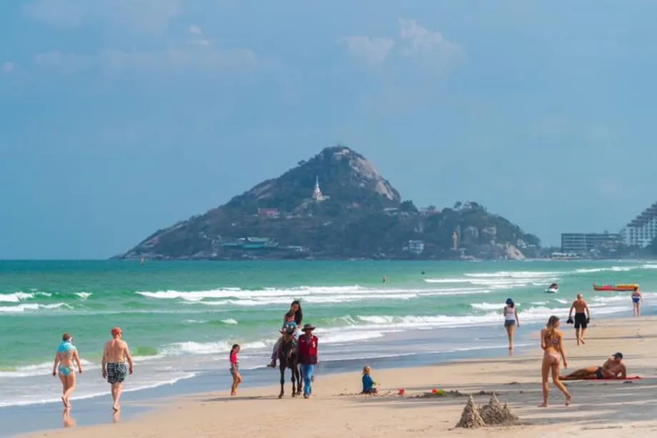 El baht fuerte pone a prueba la temporada alta de Tailandia mientras bajan las tarifas aéreas y los hoteles compiten