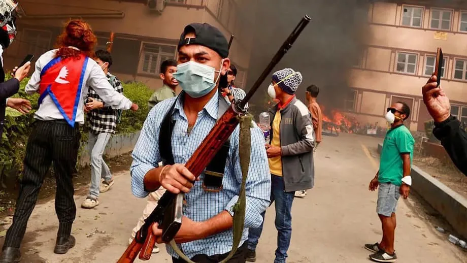 La revuelta de la generación Z en Nepal provoca la dimisión del primer ministro en medio de disturbios mortales