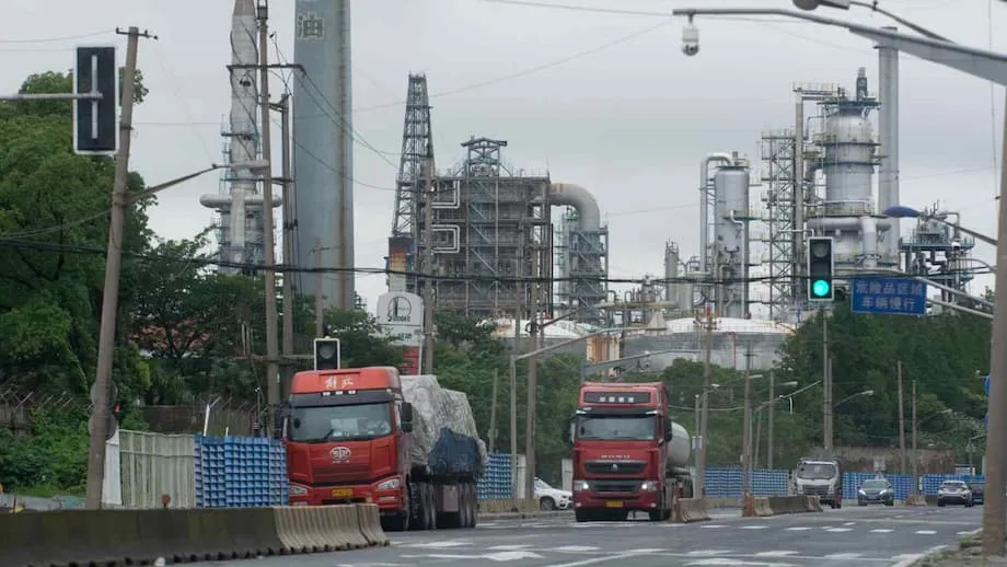 El exceso de productos petroquímicos de China impulsa la fusión de empresas japonesas de plásticos