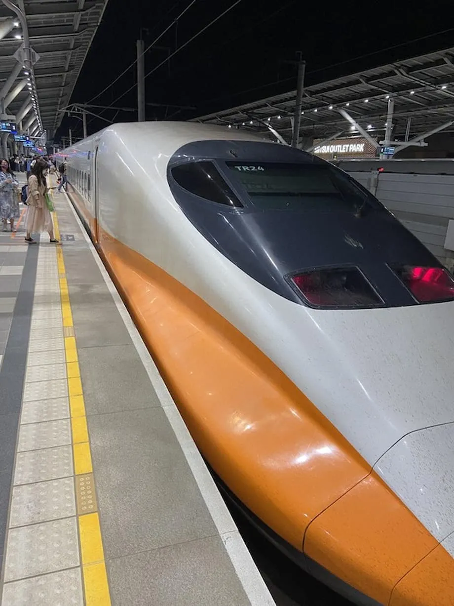 El tren de alta velocidad de Taiwán impondrá estrictas normas para el uso de teléfonos inteligentes a partir del 22 de septiembre