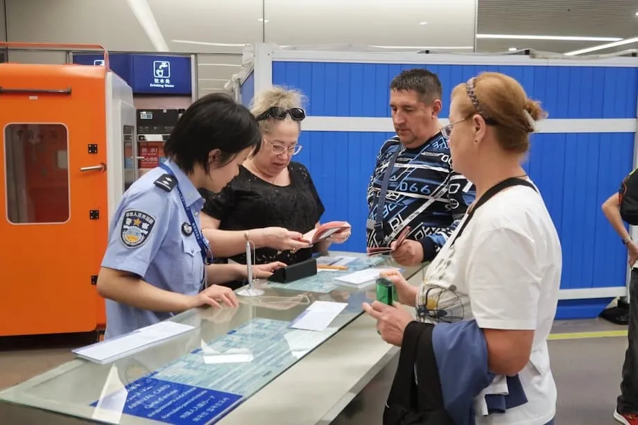La política de exención de visa de China eleva a Beijing y Shanghái en las clasificaciones mundiales