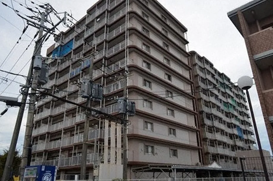¿Refugiarse en casa o evacuar? Guía para residentes de edificios de apartamentos de hormigón armado en Japón