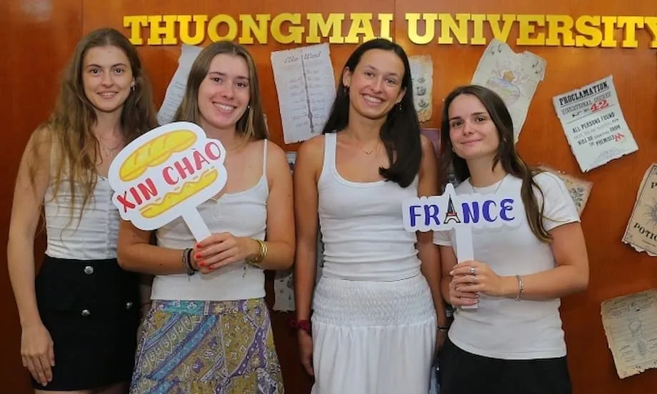 Vietnam estudia permitir que los estudiantes extranjeros trabajen a tiempo parcial