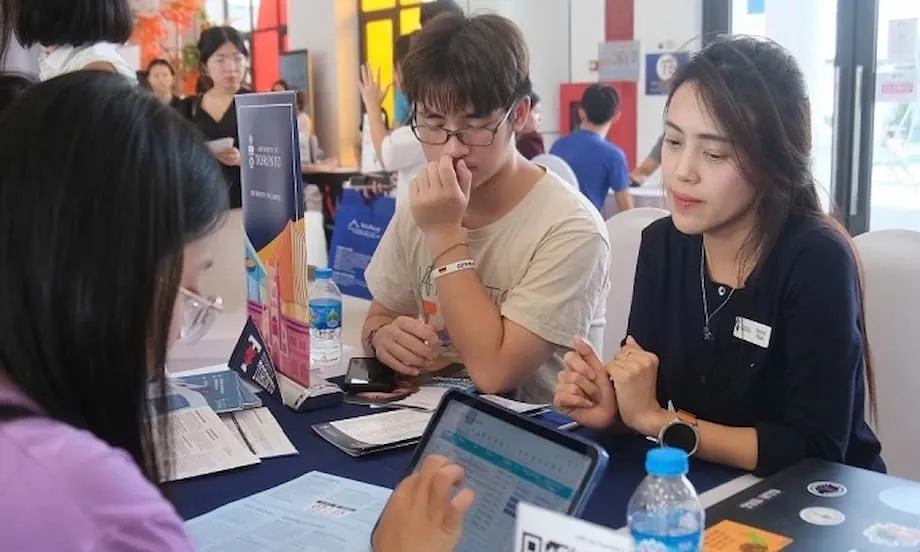Estudiantes vietnamitas siguen ganando la beca Pearson de la Universidad de Toronto