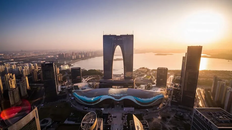 CapitaLand atrae a los consumidores chinos con nuevas marcas y un REIT minorista en Shanghái
