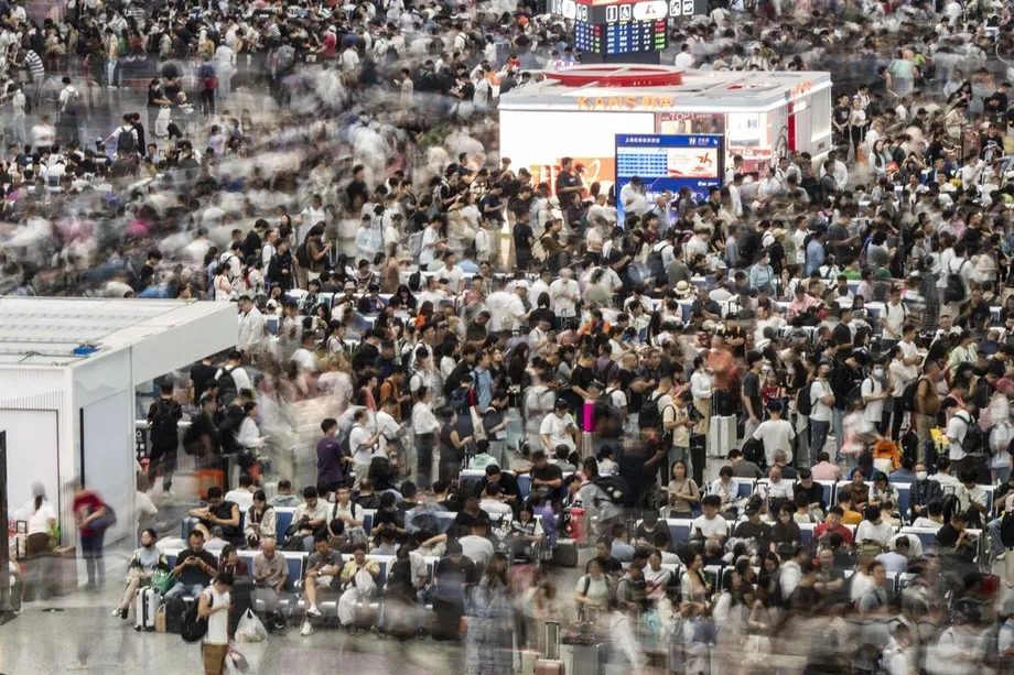Las multitudes de la Semana Dorada ponen a prueba la seguridad turística en China mientras se dispara el número de viajes y cambia el gasto