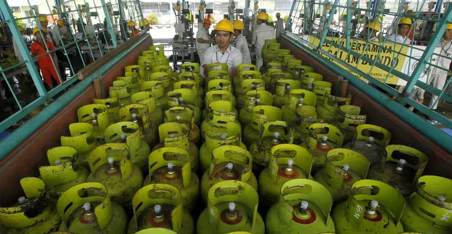 Indonesia enfrenta un déficit de refinación y una costosa dependencia de las importaciones