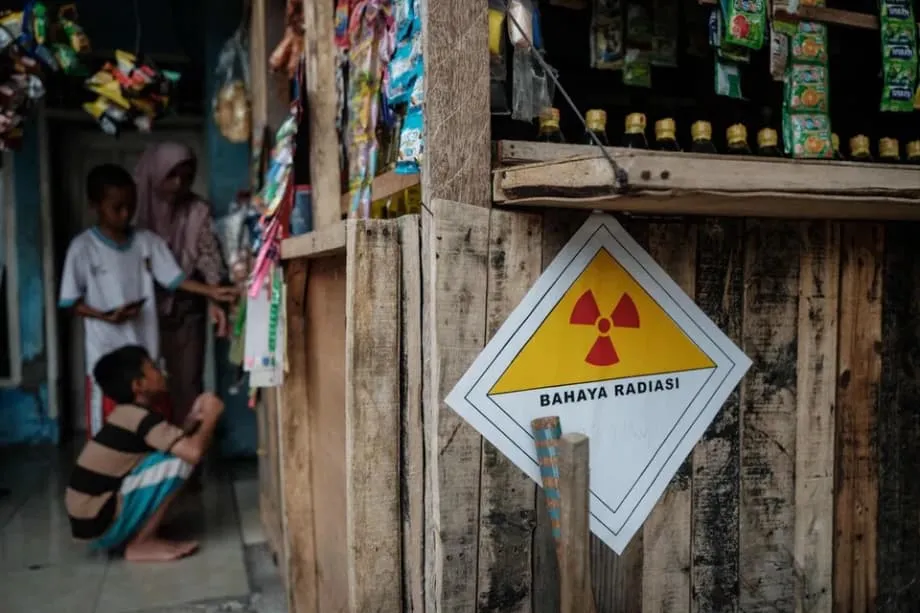 Filipinas investiga el origen de un cargamento radiactivo enviado a Indonesia