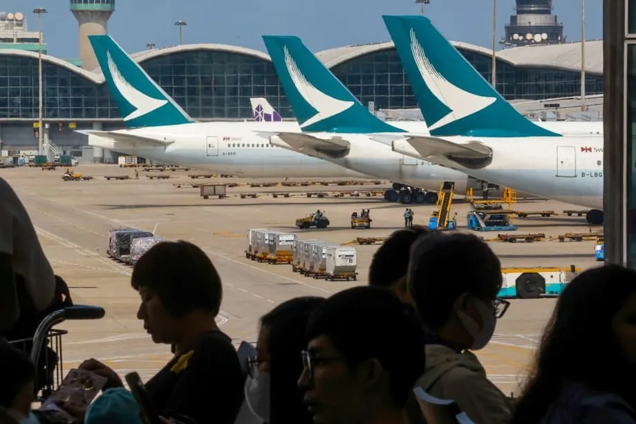 La reforma del programa de fidelidad de Cathay Pacific genera críticas ante la llegada del nuevo nivel Diamond Exec en 2027