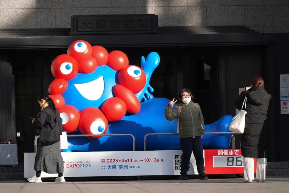 Cómo Myakumyaku, la mascota de la Expo de Osaka, pasó de causar inquietud a convertirse en un ícono querido