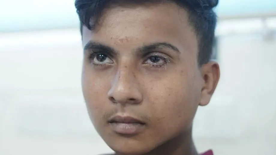 La moda de las pistolas de carburo en las redes sociales deja a niños ciegos en el norte de India