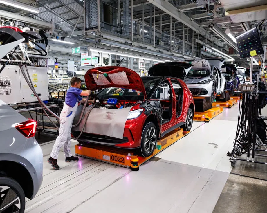 Los fabricantes de automóviles europeos se preparan para detener la producción mientras China bloquea las exportaciones de chips de Nexperia