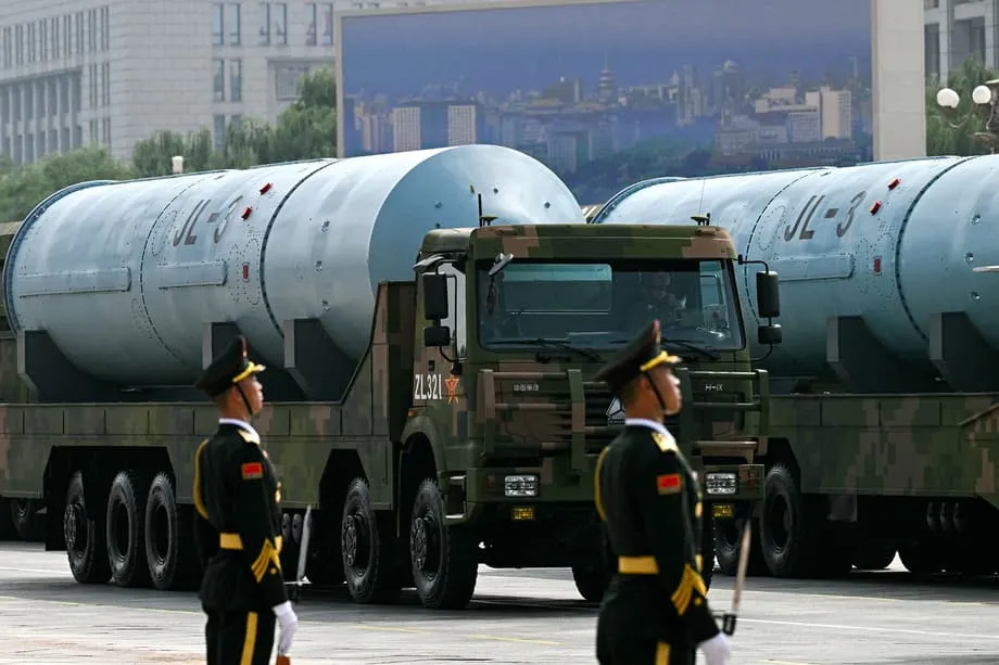 Imágenes satelitales revelan la amplia expansión de las fábricas de misiles de China y sus objetivos estratégicos