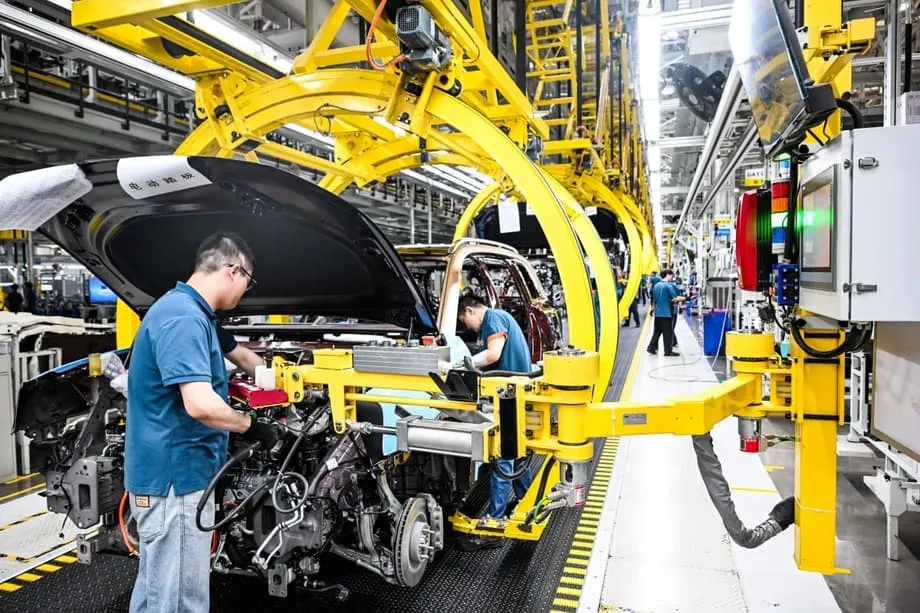 China busca consolidar su capacidad industrial y su autonomía tecnológica en el próximo plan