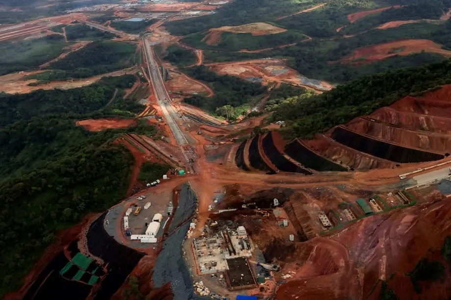 El primer envío de mineral de hierro de Simandou a China marca un cambio global