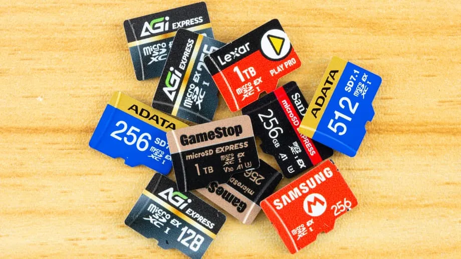 La demanda de IA provoca escasez de almacenamiento en Japón: faltan tarjetas microSD y discos duros, y suben los precios de la memoria