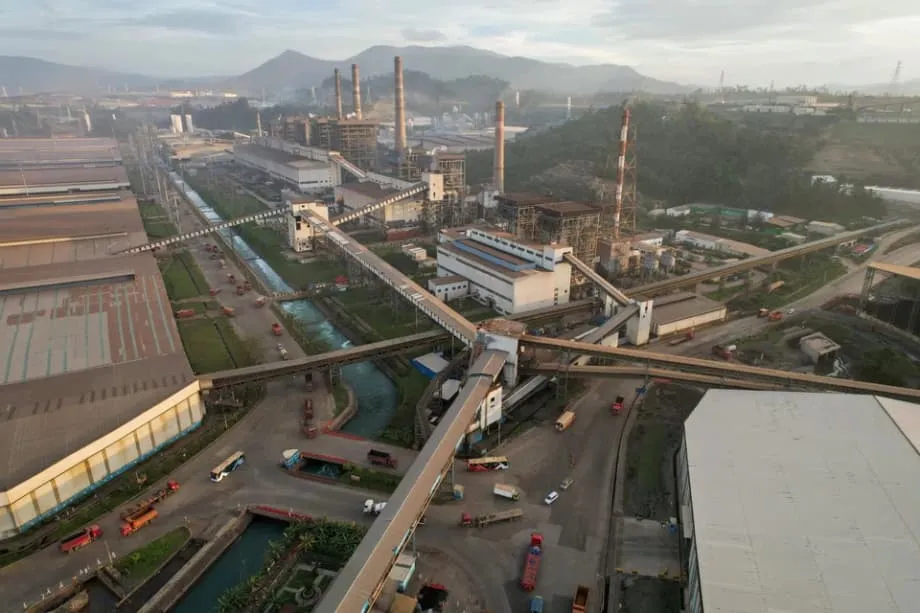Una planta de níquel de Indonesia reduce su producción al acercarse al límite de capacidad para residuos