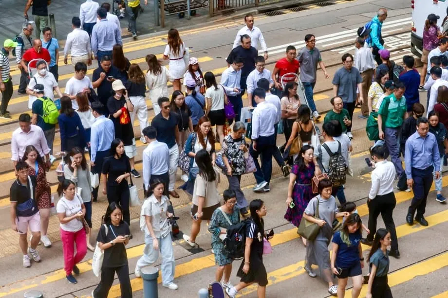 Hong Kong amplía el acceso sin visado de corta duración a cinco sectores profesionales más, hasta un total de 17