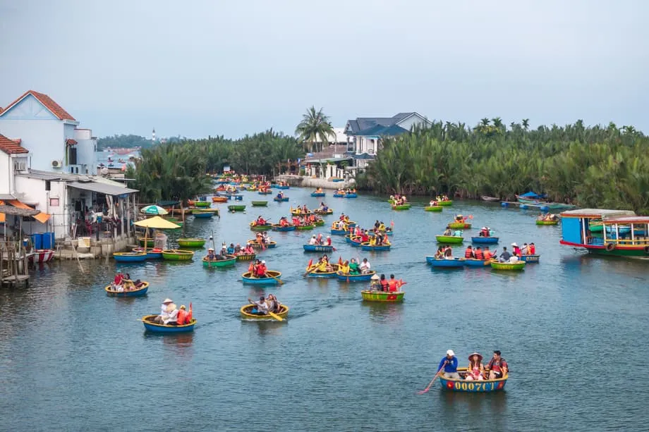 Los principales destinos turísticos de Asia sufren los efectos del turismo masivo