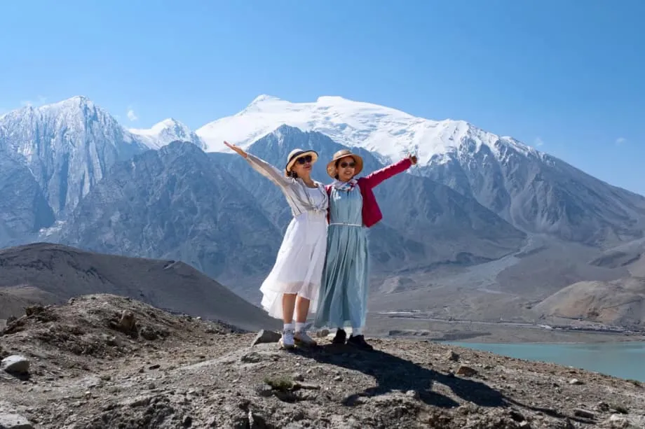 El auge del turismo en Xinjiang oculta problemas más profundos