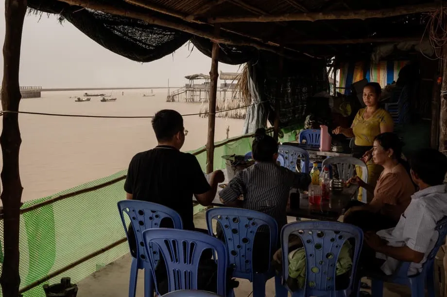 El aumento del nivel del mar y el hundimiento del terreno amenazan el delta del Mekong en Vietnam