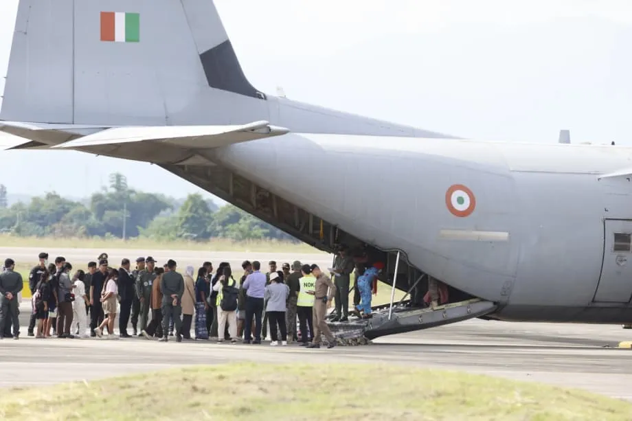 India repatria a ciudadanos que huyeron de un centro de estafas cibernéticas en Myanmar