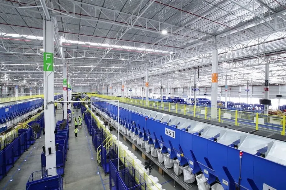 Líderes del comercio electrónico tailandés piden un precio mínimo de 100 dólares para los productos importados vendidos en línea y el pago de impuestos al finalizar la compra