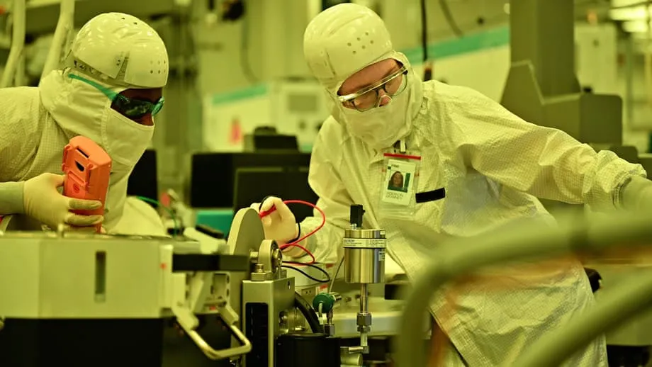 Secretos comerciales y notas manuscritas: la enorme filtración de tecnología DRAM de Samsung a China