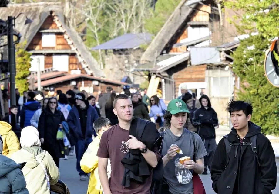 La Japón rural, bajo presión: el turismo masivo amenaza la tranquilidad de sus pueblos históricos
