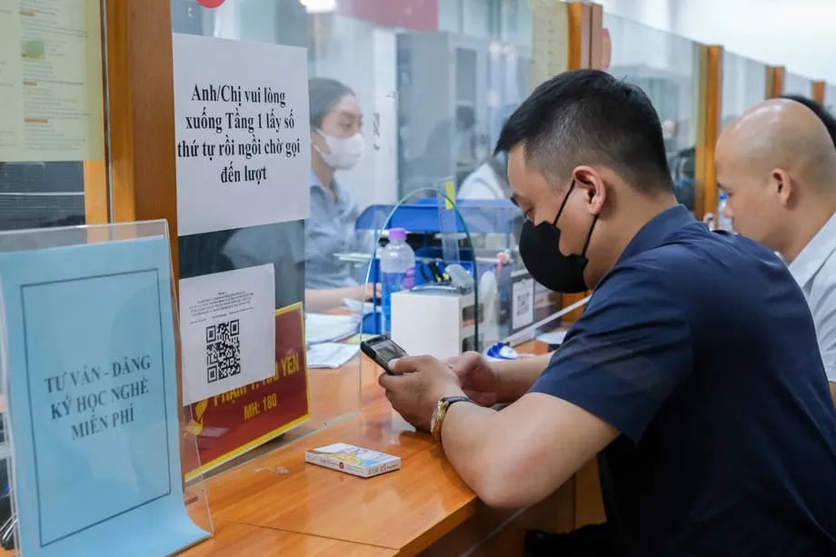 La crisis de desempleo juvenil en Vietnam: 1,4 millones de jóvenes que no estudian ni trabajan ponen de relieve los crecientes desafíos del mercado laboral