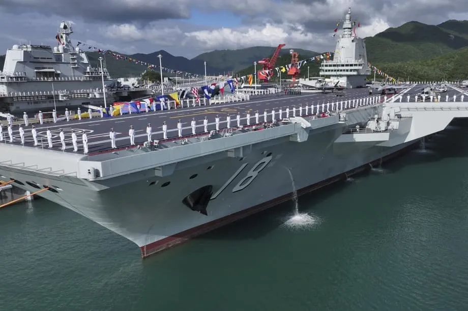 La apuesta de China por los portaaviones de propulsión nuclear: una nueva era de ambición naval